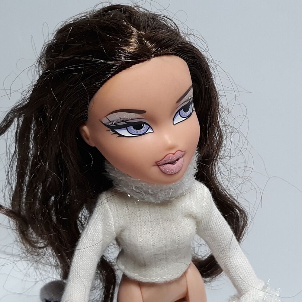 Bratz Doll with Snow Outfit Shirt Boots  Backpack
